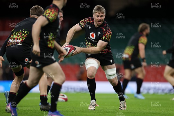 130326 - Wales Rugby Captains Run ahead of their last Six Nations game against Italy - Aaron Wainwright during training