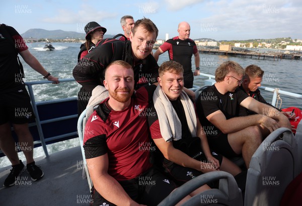 131023 - Wales Rugby Captains Run - The team take the The Toulon M�tropole Bateau-Bus, the fastest form of public transport to training - Tommy Reffell, Nick Tompkins and Sam Costelow 