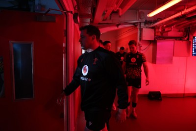 140226 - Wales Rugby Captains Run ahead of their Six Nations game against France tomorrow - Ryan Elias during training