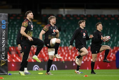140226 - Wales Rugby Captains Run ahead of their Six Nations game against France tomorrow - Aaron Wainwright during training