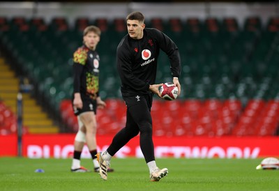 140226 - Wales Rugby Captains Run ahead of their Six Nations game against France tomorrow - Joe Hawkins during training