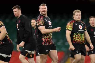 140226 - Wales Rugby Captains Run ahead of their Six Nations game against France tomorrow - Dewi Lake during training