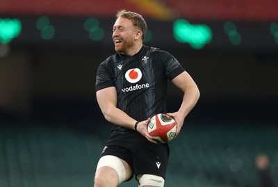 140325 - Wales Rugby Captains Run the day before their final Six Nations game against England - Tommy Reffell during training