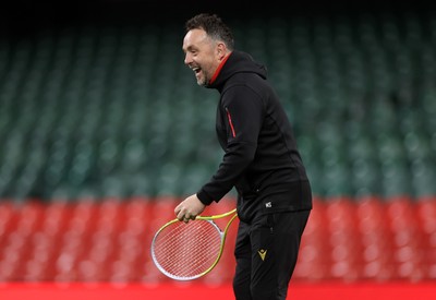 140325 - Wales Rugby Captains Run the day before their final Six Nations game against England - Matt Sherratt, Head Coach during training