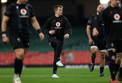 140325 - Wales Rugby Captains Run the day before their final Six Nations game against England - Nick Tompkins during training