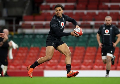 140325 - Wales Rugby Captains Run the day before their final Six Nations game against England - Ben Thomas during training