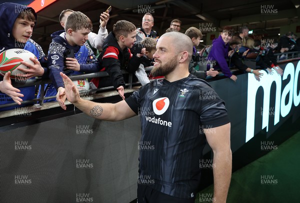 140325 - Wales Rugby Captains Run the day before their final Six Nations game against England - Nicky Smith during training