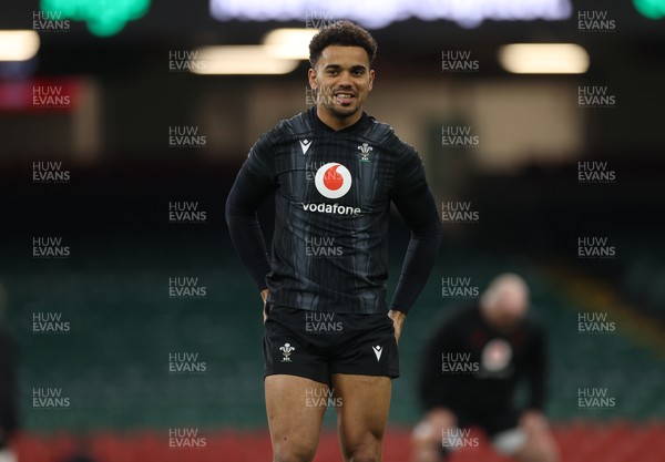 140325 - Wales Rugby Captains Run the day before their final Six Nations game against England - Ben Thomas during training