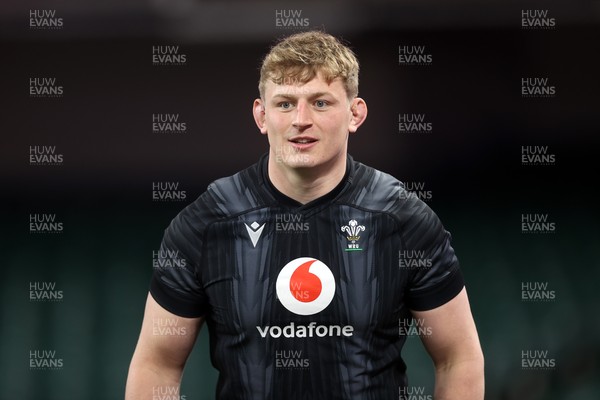 140325 - Wales Rugby Captains Run the day before their final Six Nations game against England - Jac Morgan during training