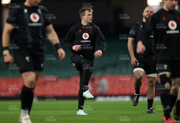 140325 - Wales Rugby Captains Run the day before their final Six Nations game against England - Nick Tompkins during training