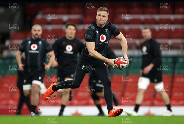 140325 - Wales Rugby Captains Run the day before their final Six Nations game against England - Gareth Anscombe during training