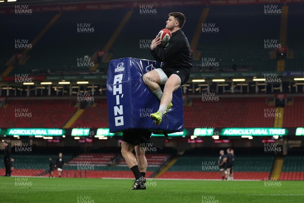 140325 - Wales Rugby Captains Run the day before their final Six Nations game against England - Joe Roberts during training