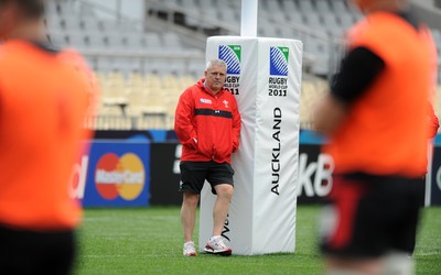 14.10.11 - Wales Rugby Captains Run - Wales head coach Warren Gatland during training. 