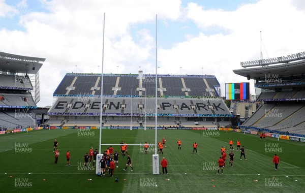 14.10.11 - Wales Rugby Captains Run - Wales players during training at Eden Park, Auckland. 