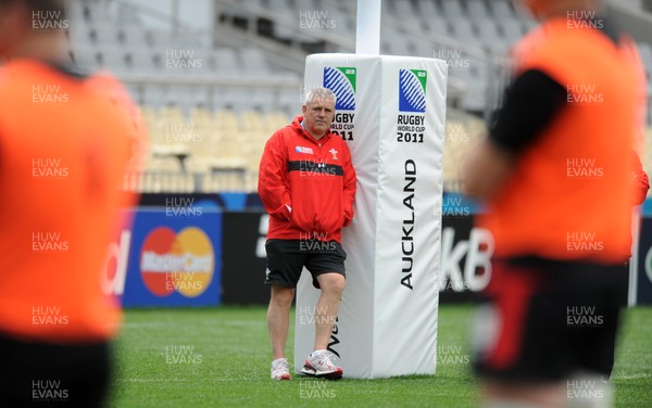 14.10.11 - Wales Rugby Captains Run - Wales head coach Warren Gatland during training. 