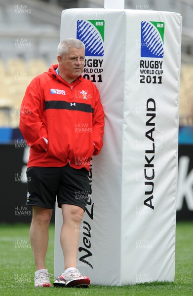 14.10.11 - Wales Rugby Captains Run - Wales head coach Warren Gatland during training. 