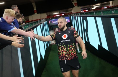 141125 - Wales Rugby Captains Run ahead of their game against Japan - Nicky Smith during training