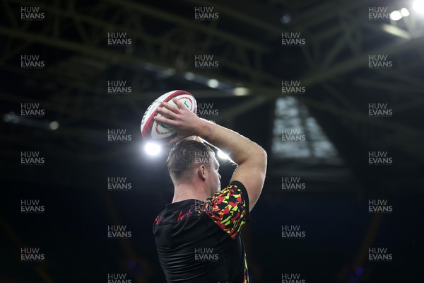 141125 - Wales Rugby Captains Run ahead of their game against Japan - Dewi Lake during training