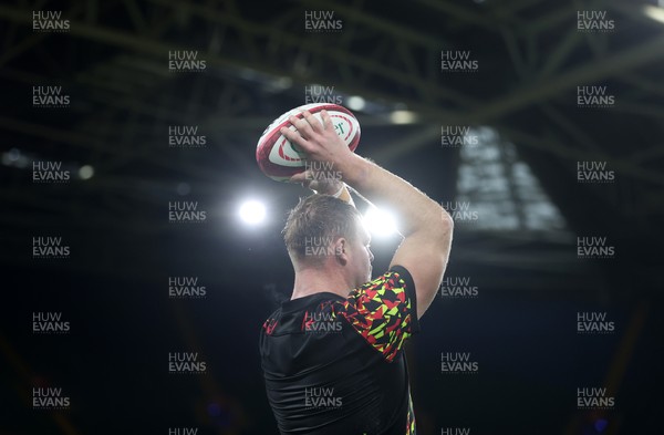 141125 - Wales Rugby Captains Run ahead of their game against Japan - Dewi Lake during training