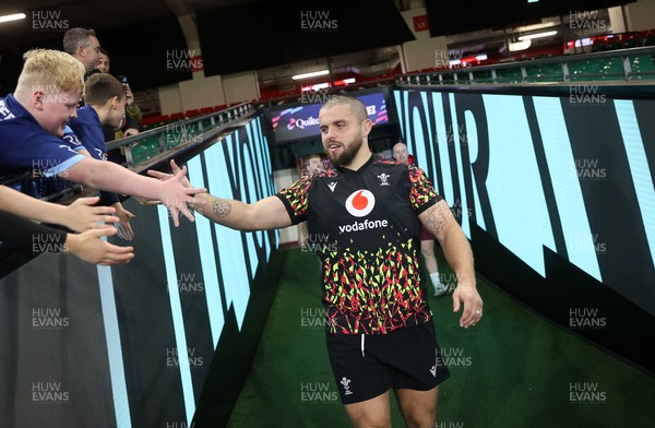 141125 - Wales Rugby Captains Run ahead of their game against Japan - Nicky Smith during training