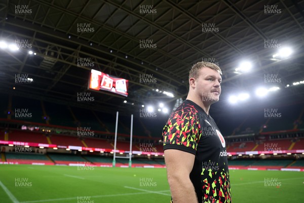 141125 - Wales Rugby Captains Run ahead of their game against Japan - Dewi Lake during training