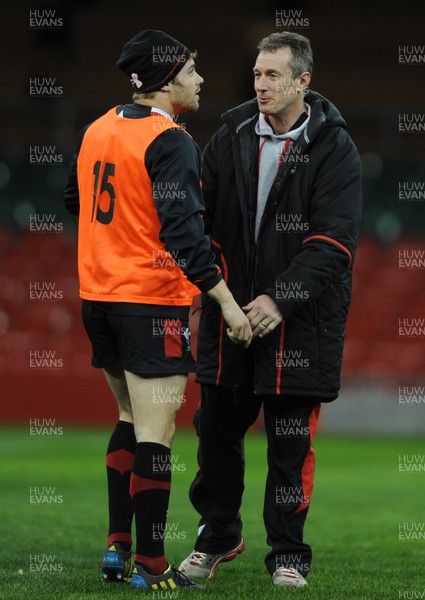 150313 - Wales Rugby Captains Run -Leigh Halfpenny and Rob Howley during training