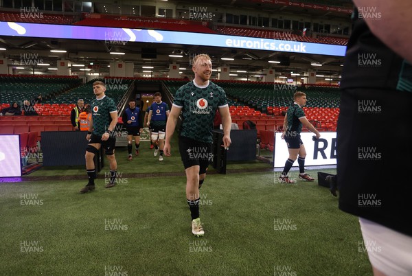 150324 - Wales Rugby Captains Run ahead of their final 6 Nations game against Italy - Tommy Reffell during training