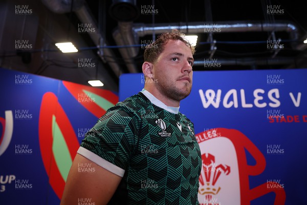 150923 - Wales Rugby Captains Run ahead of their Rugby World Cup game against Portugal - Ryan Elias during training