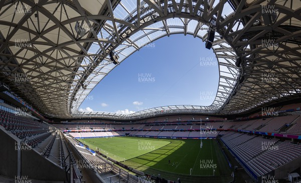 150923 - Wales Rugby Captains Run ahead of their Rugby World Cup game against Portugal - General View of Stade de Nice