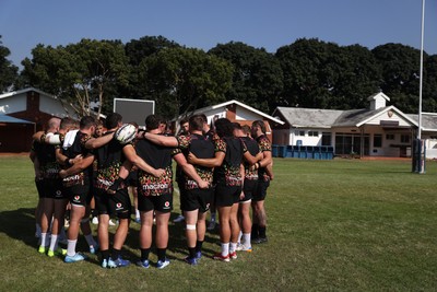 170726 - Wales Rugby Captains Run in Durban ahead of their Nations Championship game against South Africa tomorrow - Wales team huddle