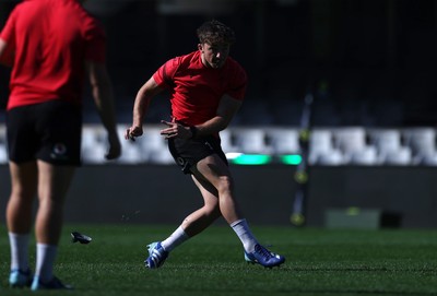 170726 - Wales Rugby Captains Run in Durban ahead of their Nations Championship game against South Africa tomorrow - Dan Edwards during training