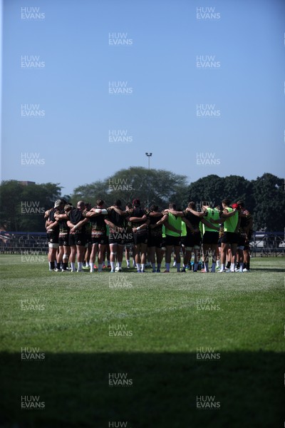 170726 - Wales Rugby Captains Run in Durban ahead of their Nations Championship game against South Africa tomorrow - Wales team huddle