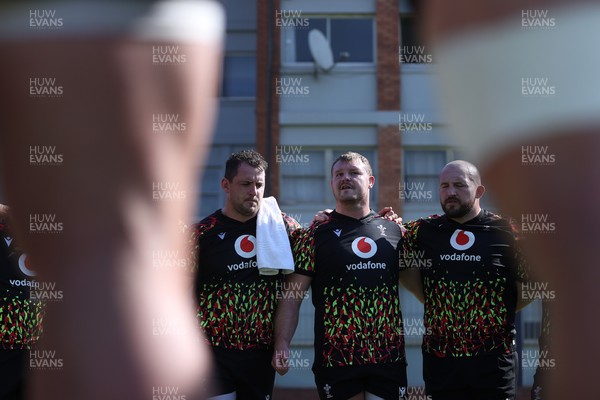 170726 - Wales Rugby Captains Run in Durban ahead of their Nations Championship game against South Africa tomorrow - Dewi Lake speaks in the team huddle