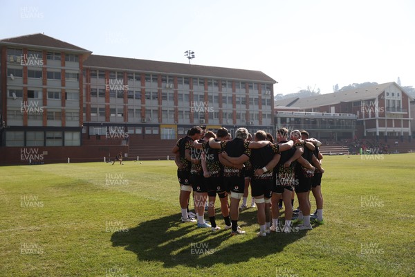 170726 - Wales Rugby Captains Run in Durban ahead of their Nations Championship game against South Africa tomorrow - Wales team huddle
