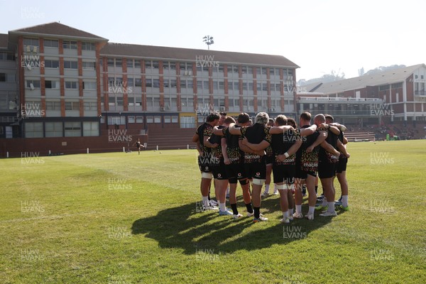 170726 - Wales Rugby Captains Run in Durban ahead of their Nations Championship game against South Africa tomorrow - Wales team huddle