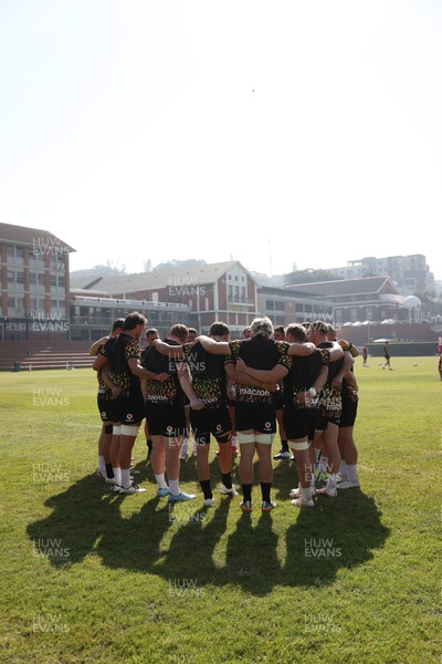 170726 - Wales Rugby Captains Run in Durban ahead of their Nations Championship game against South Africa tomorrow - Wales team huddle