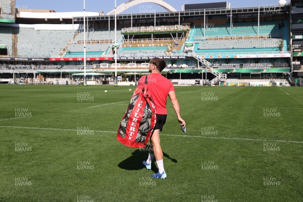 170726 - Wales Rugby Captains Run in Durban ahead of their Nations Championship game against South Africa tomorrow - Dan Edwards during training
