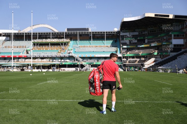 170726 - Wales Rugby Captains Run in Durban ahead of their Nations Championship game against South Africa tomorrow - Dan Edwards during training