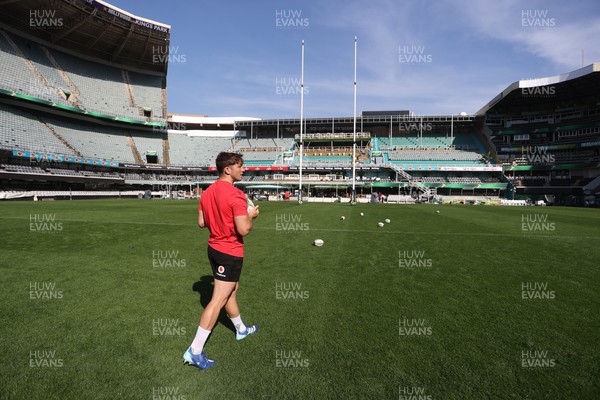170726 - Wales Rugby Captains Run in Durban ahead of their Nations Championship game against South Africa tomorrow - Dan Edwards during training