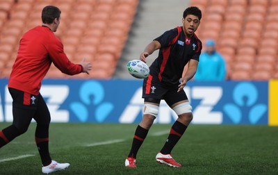 17.09.11 - Wales Rugby Captains Run - Toby Faletau during training. 