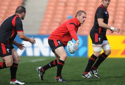 17.09.11 - Wales Rugby Captains Run - Gethin Jenkins during training. 