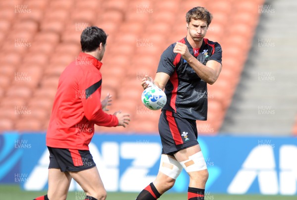 17.09.11 - Wales Rugby Captains Run - Luke Charteris during training. 