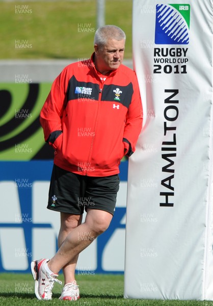 17.09.11 - Wales Rugby Captains Run - Head coach Warren Gatland during training. 