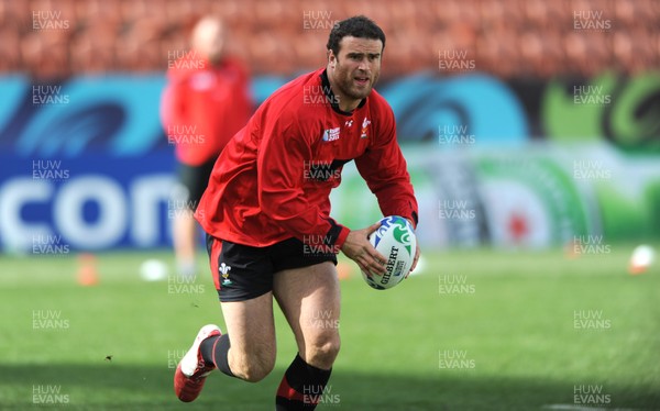 17.09.11 - Wales Rugby Captains Run - Jamie Roberts during training. 