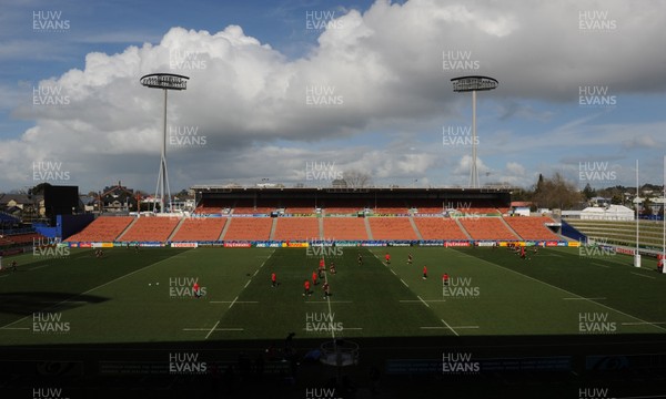 17.09.11 - Wales Rugby Captains Run - Wales players during training at Waikato Stadium. 