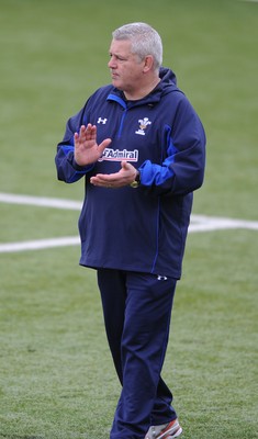 18.03.11 - Wales Rugby Captains Run - Wales head coach Warren Gatland during training. 