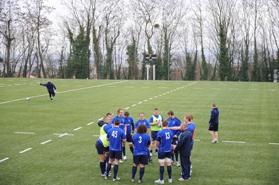 18.03.11 - Wales Rugby Captains Run - Wales players train in Paris. 