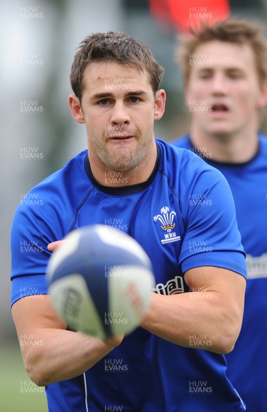 18.03.11 - Wales Rugby Captains Run - Lee Byrne during training. 