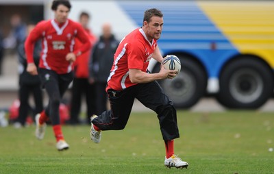 18.06.10 - Wales Rugby Captains Run - Lee Byrne during training. 