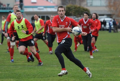 18.06.10 - Wales Rugby Captains Run - Andrew Bishop during training. 